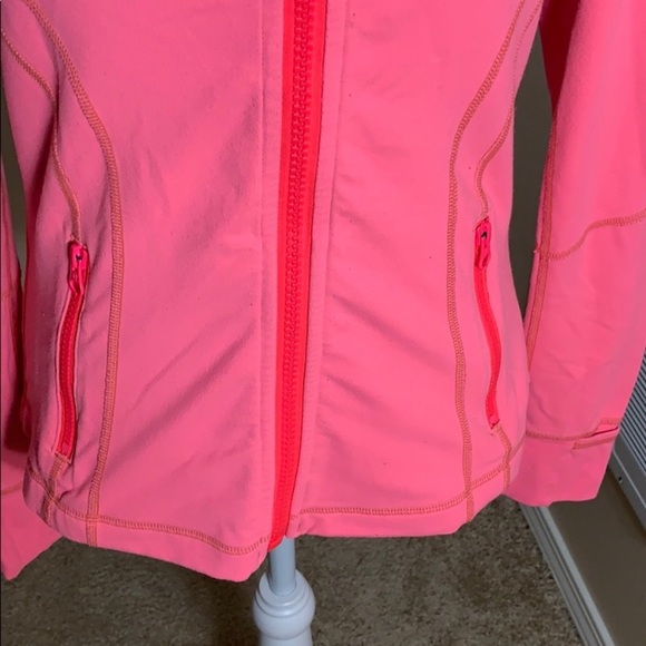 Lululemon Define Jacket - Picture 4 of 5
